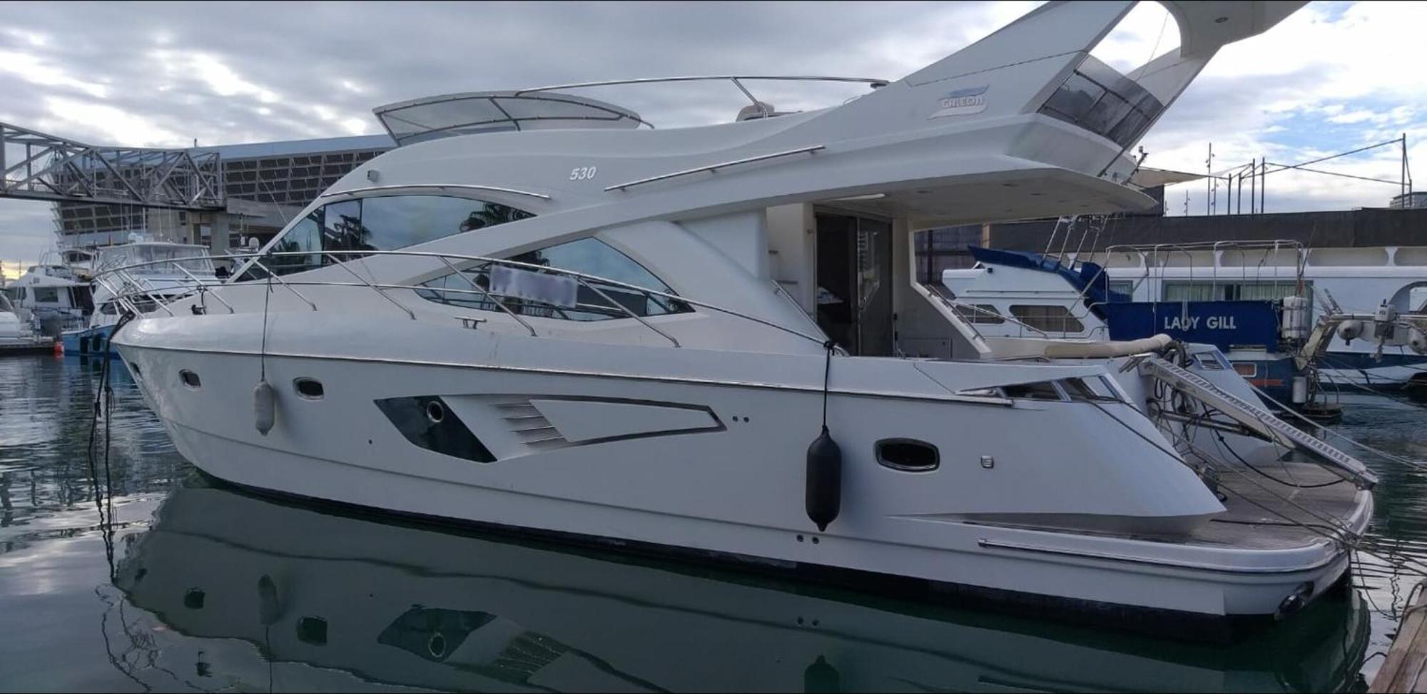 Yacht In Barcelona Hotel Sant Adria de Besos Luaran gambar